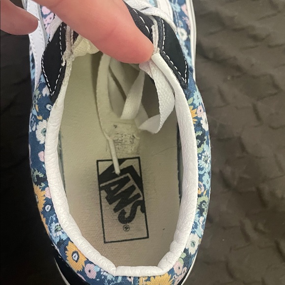 Vans Women's Floral Black Sneakers - Picture 5 of 11